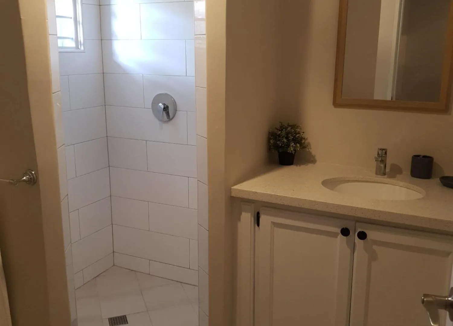 Holiday home The Lane Rodney Bay 1 Bedroom Rate - Newly Renovated & Tastefully Furnished 3 Bedroom House Home Saint Lucia