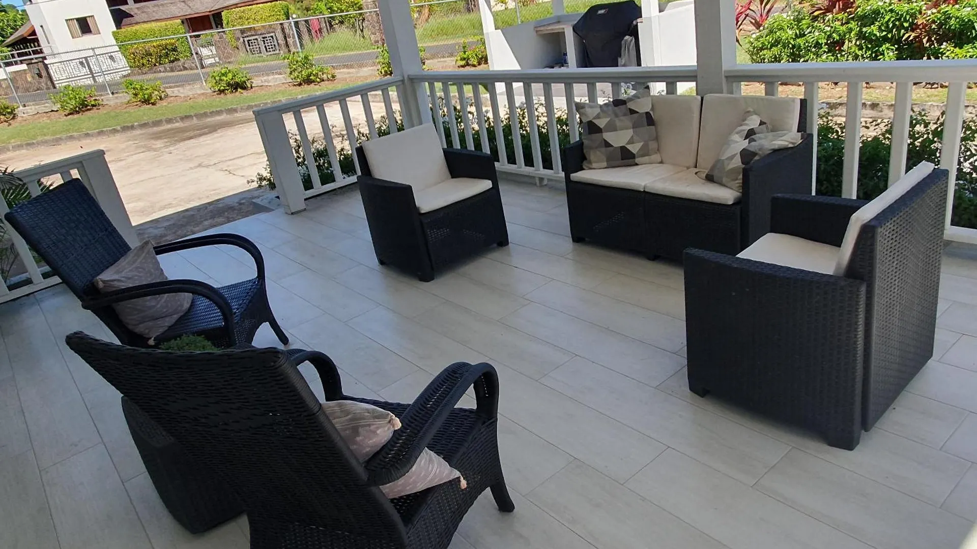 The Lane Rodney Bay 1 Bedroom Rate - Newly Renovated & Tastefully Furnished 3 Bedroom House Home